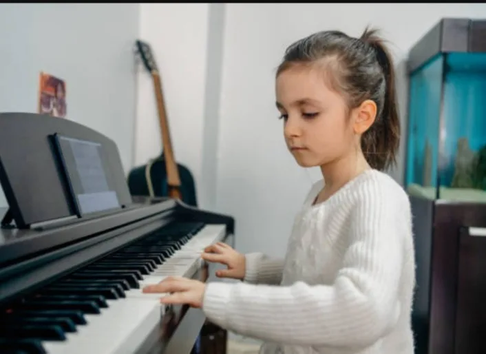 6 Tips to Learn to Play Piano Online for Free