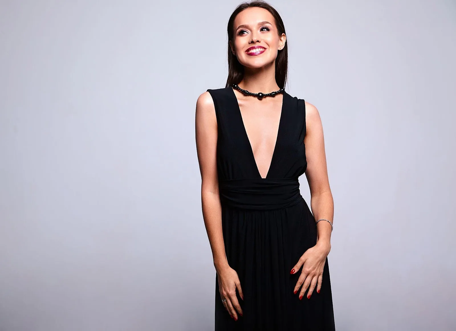 Turn Heads This Holiday Season with These 5 Gorgeous Black Dresses for Festive Parties